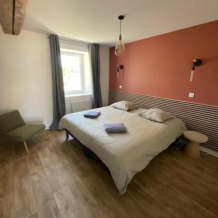 Du Douet De Moulagny Feriehus *