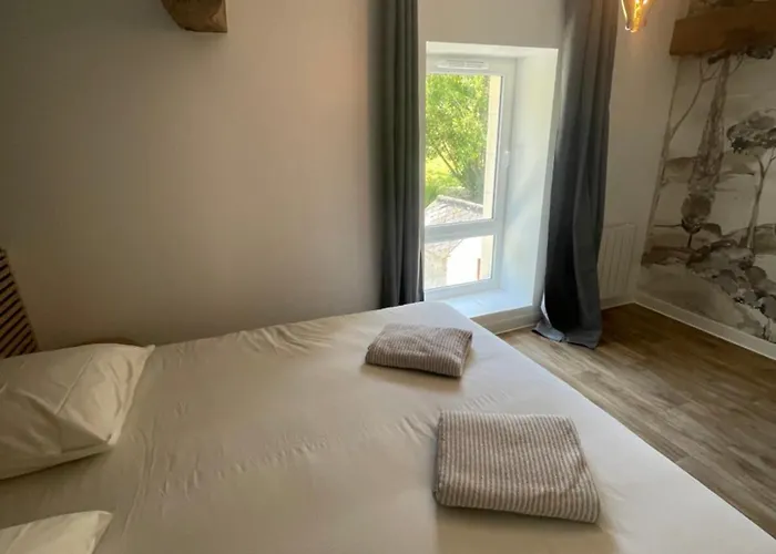 Du Douet De Moulagny Mosles